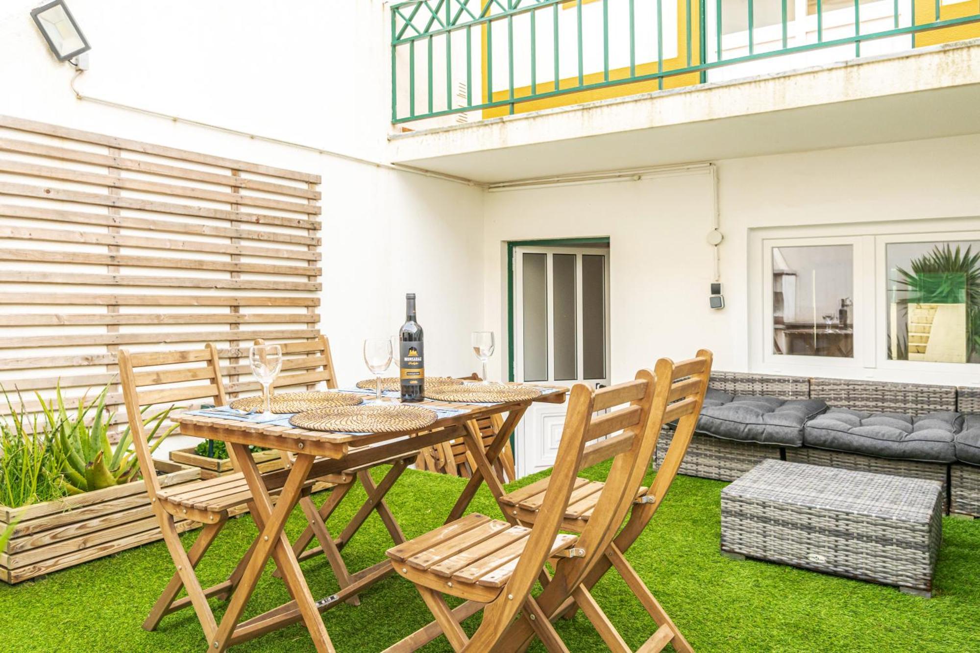 Baleal Happiness Surf House Βίλα Ferrel  Εξωτερικό φωτογραφία